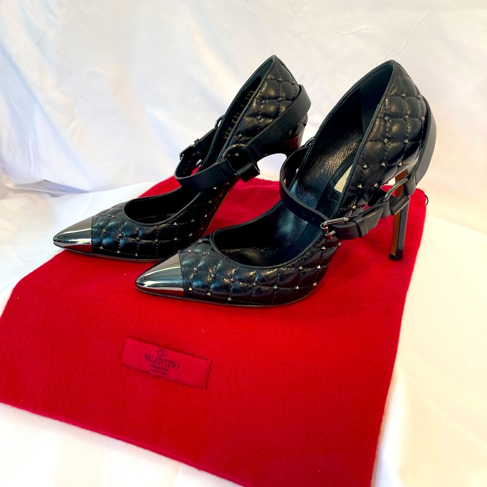 Valentino Garavani Black Rockstud Studded Leather Pumps, 37 1/2